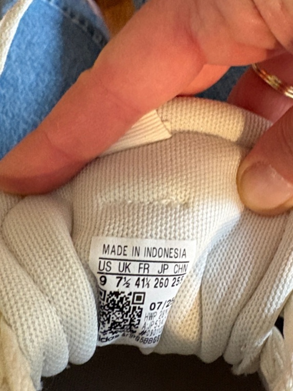 adidas Women’s White Sneakers with Pink Stripes and Gum Sole - Picture 5 of 5